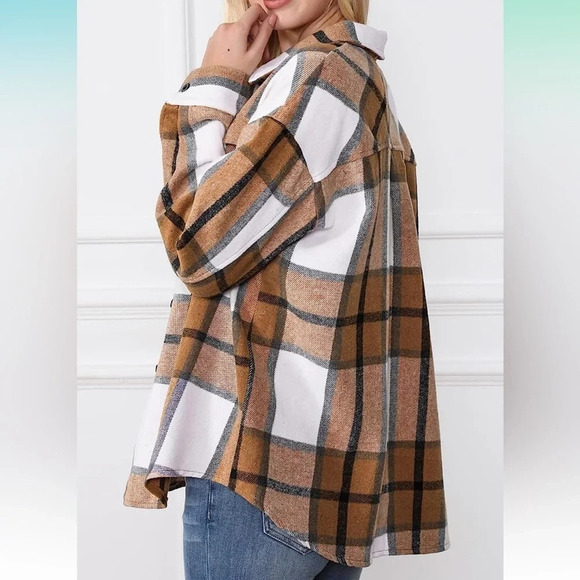NWT Women's Casual Plaid Shacket - Picture 3 of 7